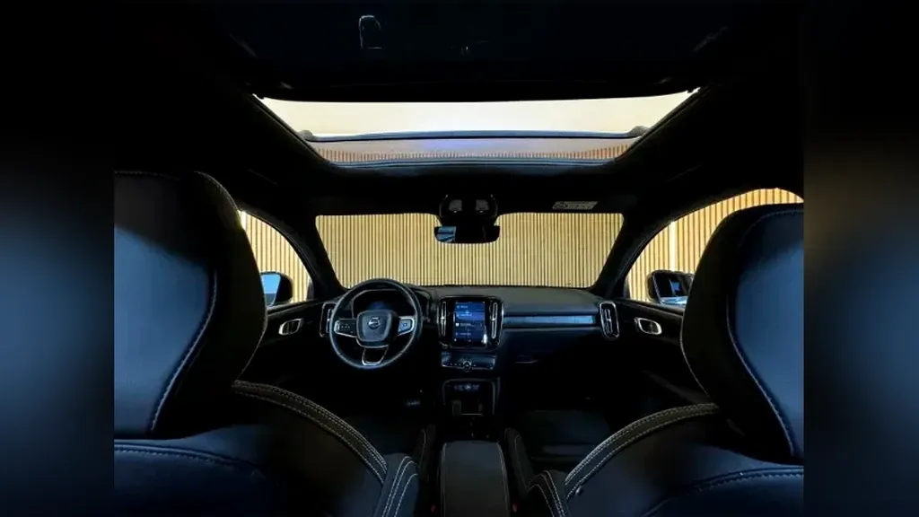 Volvo XC40 Recharge - Imagem 14