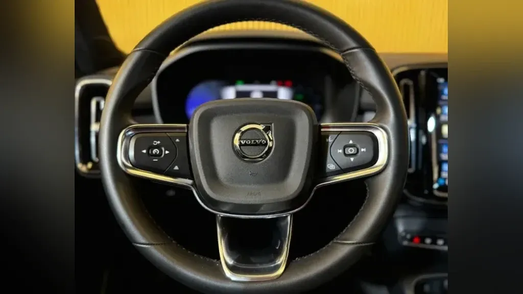 Volvo XC40 Recharge - Imagem 16