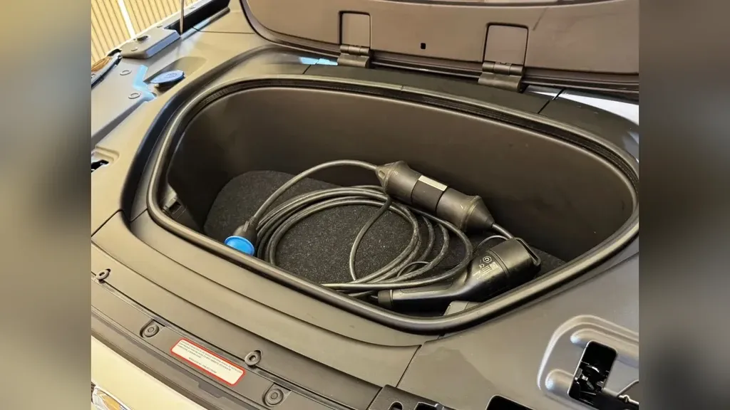 Volvo XC40 Recharge - Imagem 13