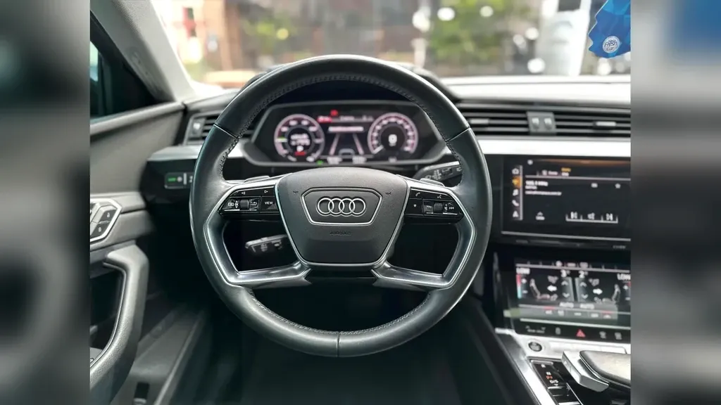 Audi E-tron - Imagem 13
