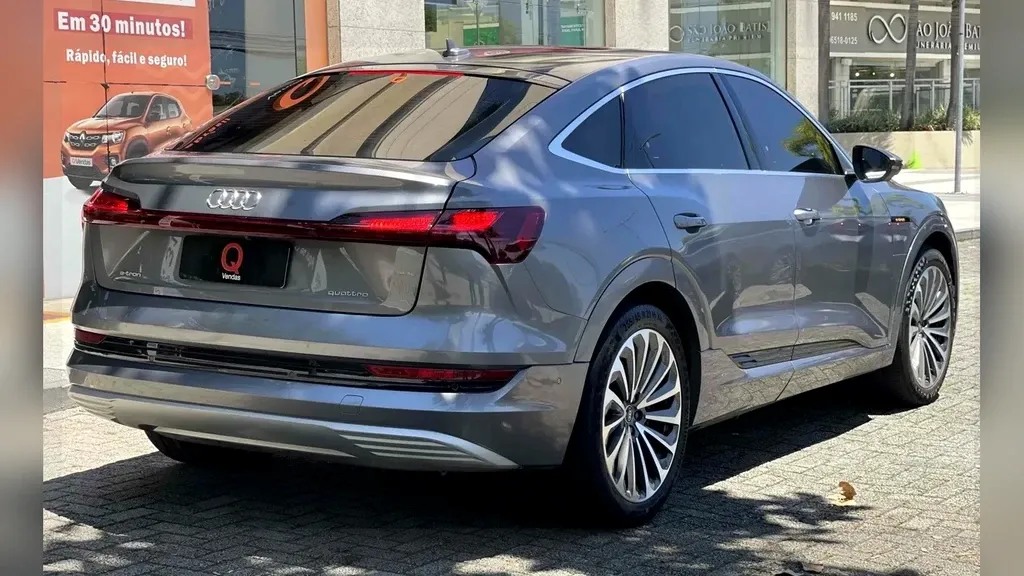 Audi E-tron Sportback - Imagem 7