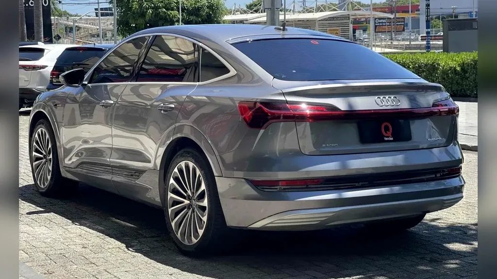 Audi E-tron Sportback - Imagem 9