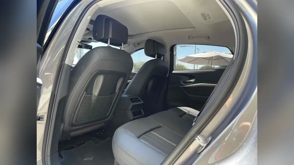 Audi E-tron Sportback - Imagem 11