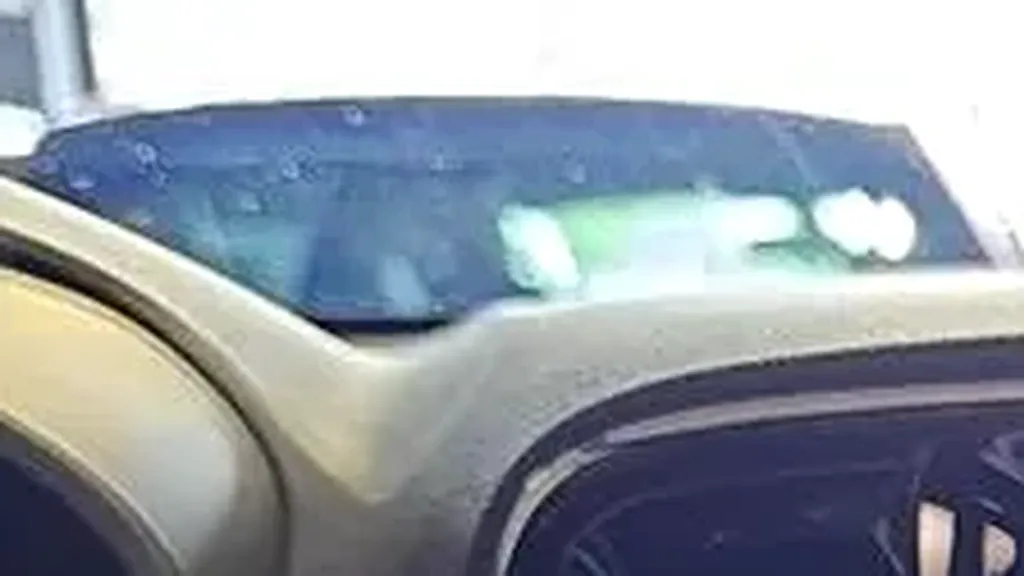 Volvo XC40 Recharge - Imagem 13