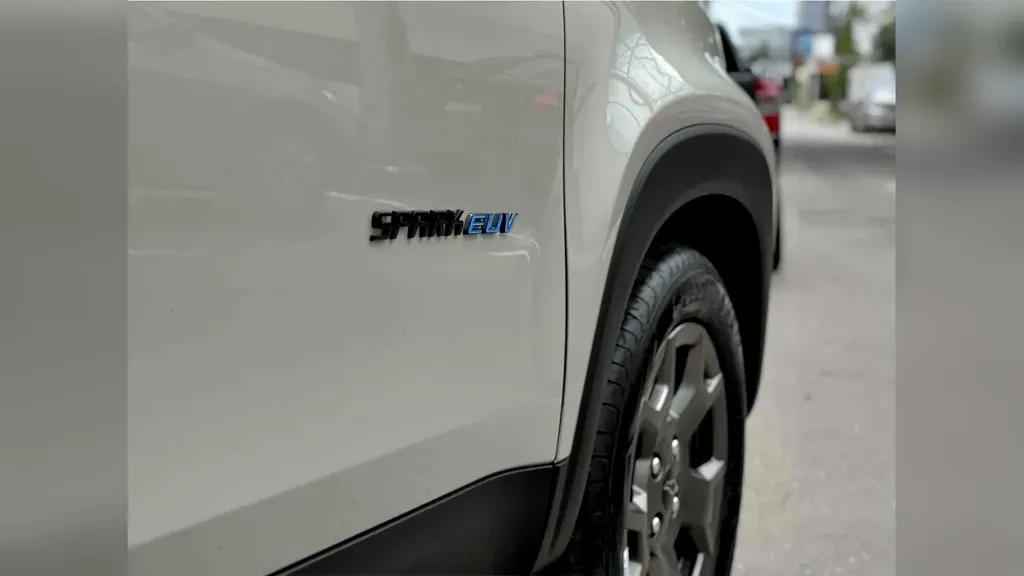 Chevrolet Spark Euv - Imagem 13