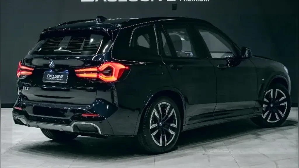 BMW IX3 - Imagem 4