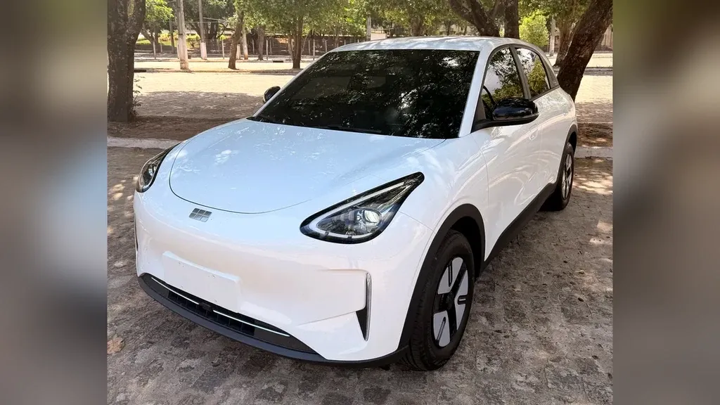 Foto de um geely ex2