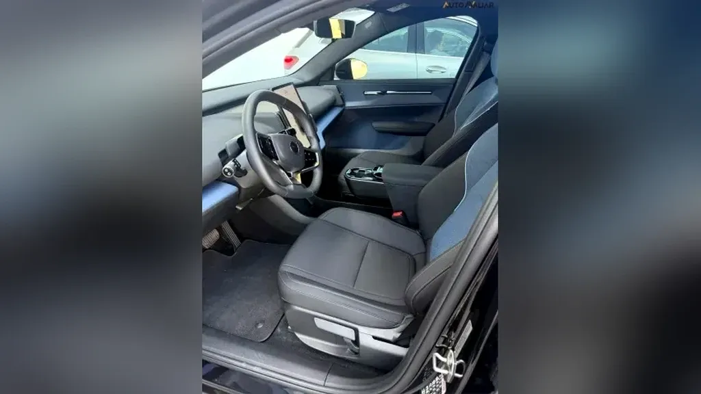 Volvo EX30 - Imagem 4