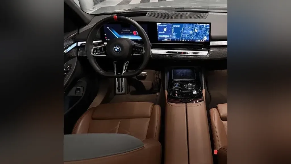 BMW I5 M60 - Imagem 17