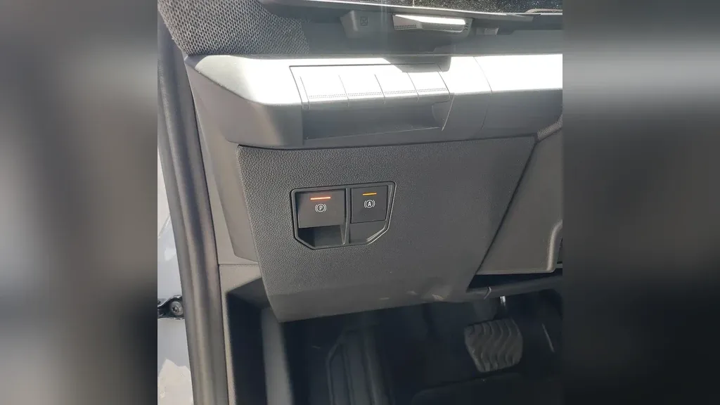 Renault Megane E-tech Electric - Imagem 18