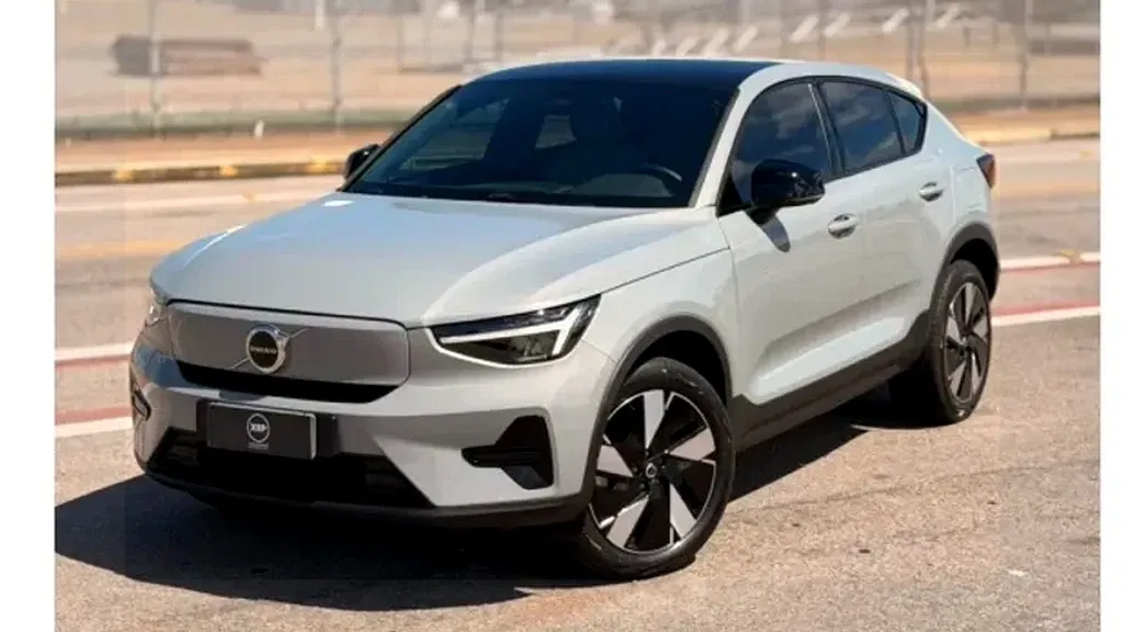 Foto de um volvo ec40