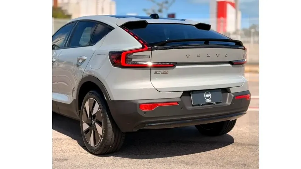 Volvo Ec40 - Imagem 8