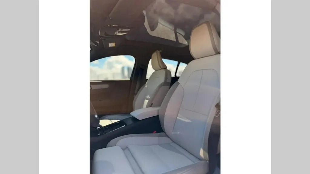 Volvo Ec40 - Imagem 17