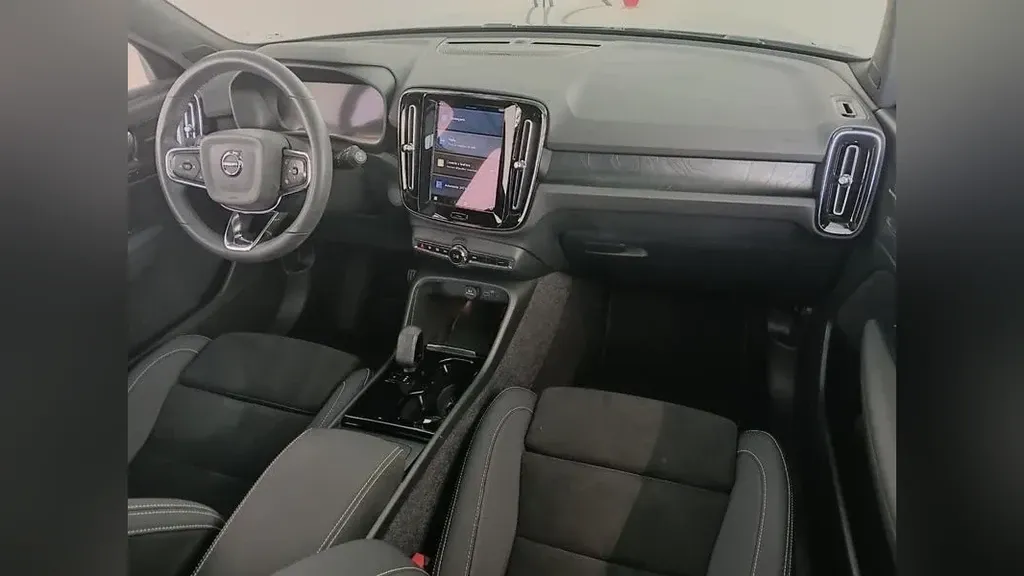 Volvo XC40 Recharge - Imagem 14