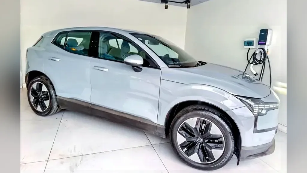 Volvo EX30 - Imagem 3