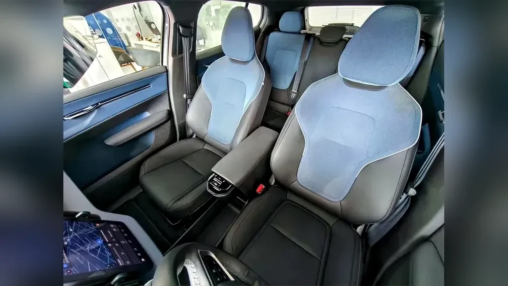 Volvo EX30 - Imagem 13