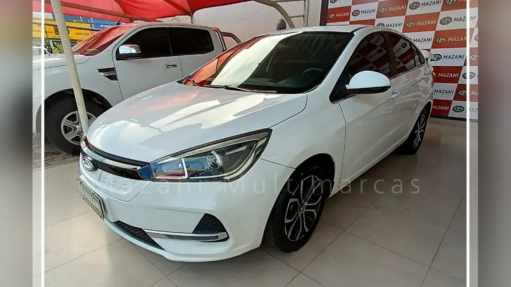 Foto de um chery arrizo 5e