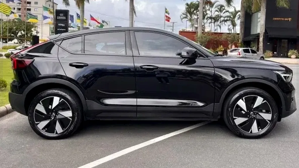 Volvo C40 Recharge - Imagem 6