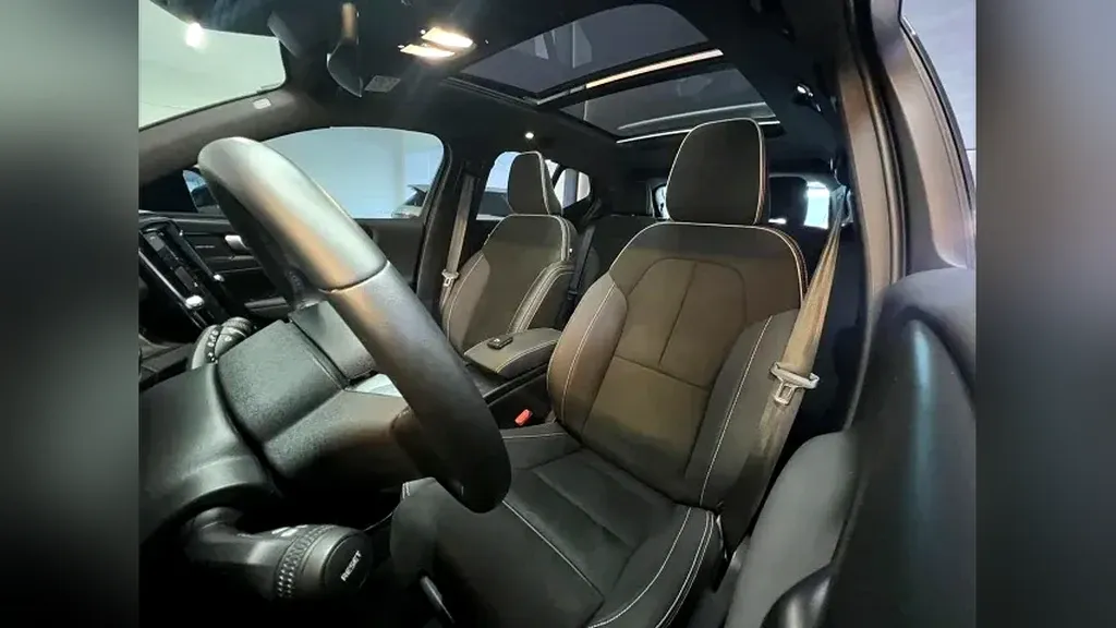 Volvo XC40 Recharge - Imagem 7