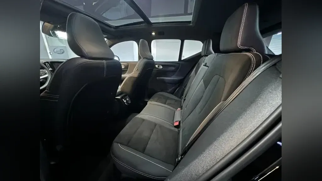 Volvo XC40 Recharge - Imagem 15