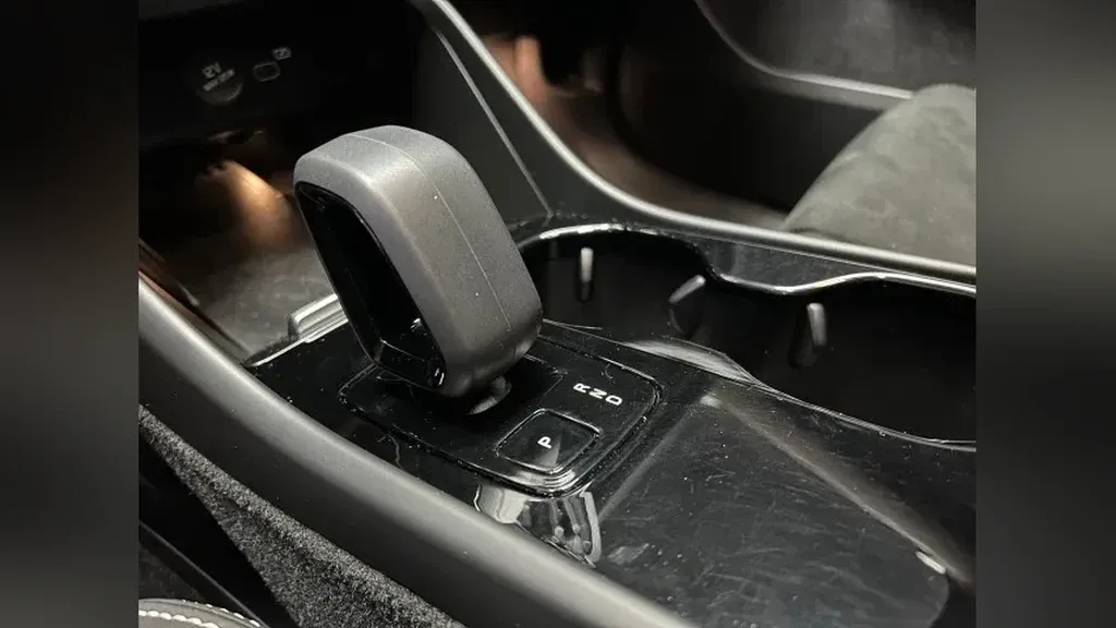 Volvo XC40 Recharge - Imagem 16