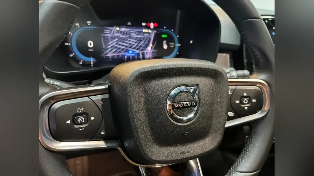 Volvo XC40 Recharge - Imagem 17