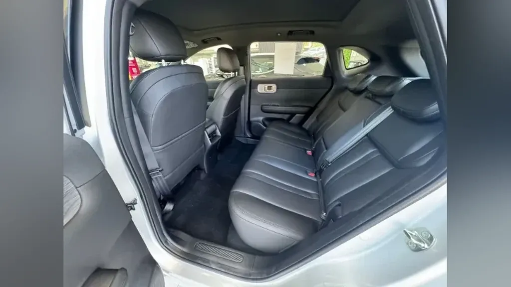 Chevrolet Captiva EV - Imagem 11