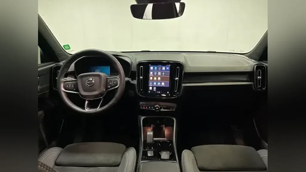 Volvo XC40 Recharge - Imagem 3