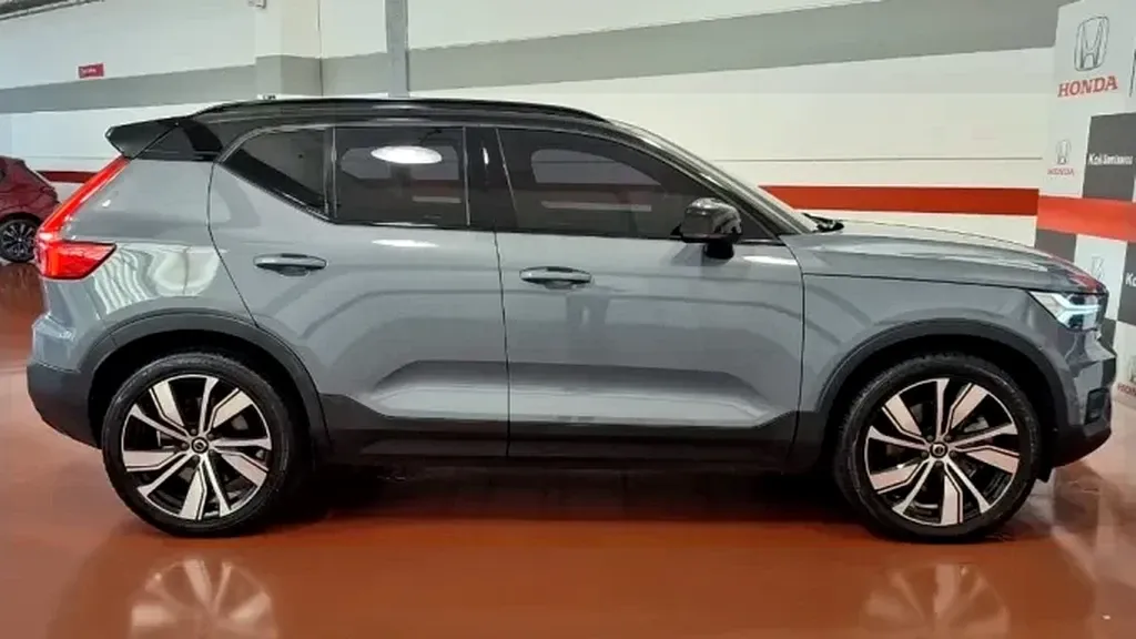 Volvo XC40 Recharge - Imagem 7