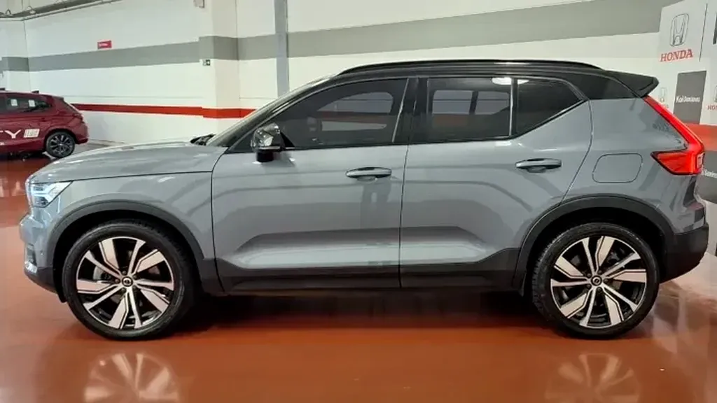 Volvo XC40 Recharge - Imagem 10