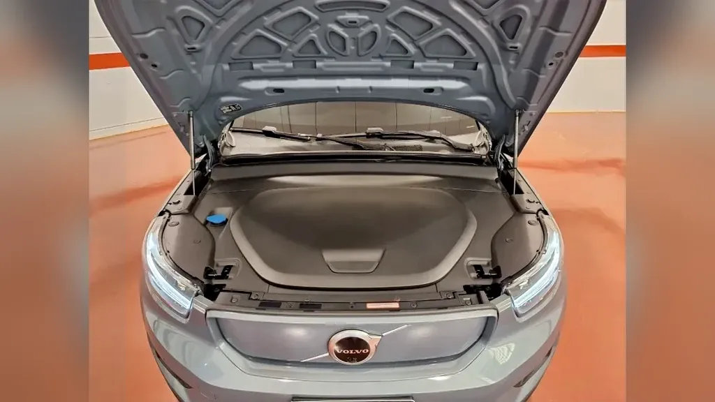 Volvo XC40 Recharge - Imagem 18