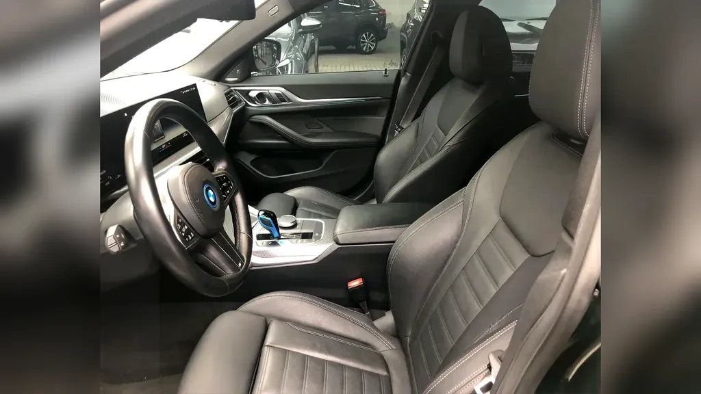 BMW I4 Edrive40 - Imagem 12
