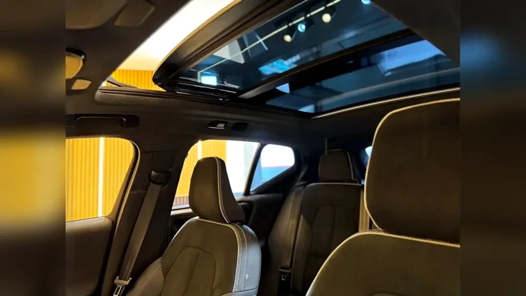 Volvo XC40 Recharge - Imagem 9