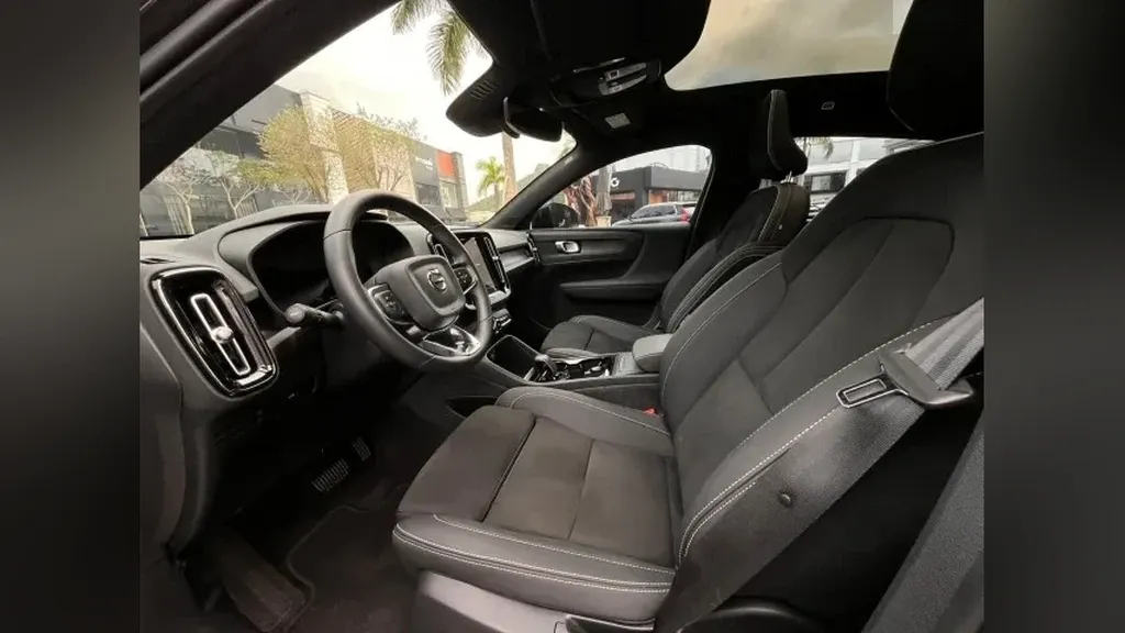 Volvo C40 Recharge - Imagem 10