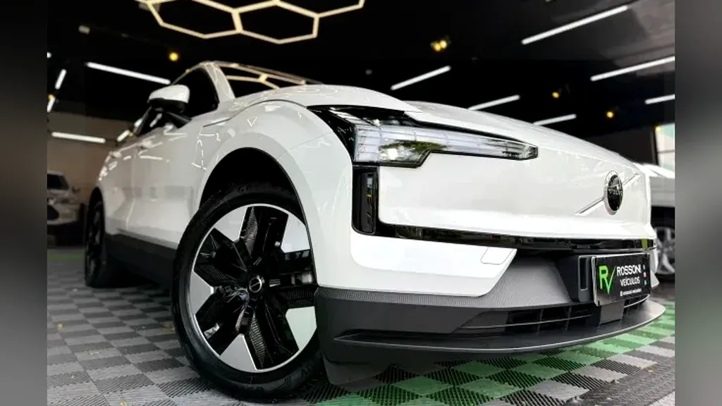 Volvo EX30 - Imagem 4