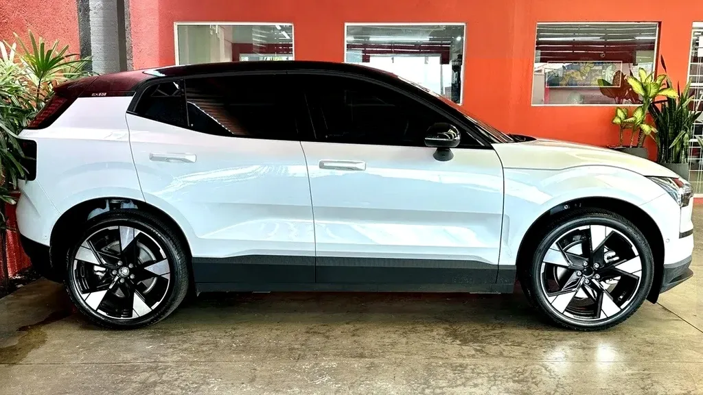 Volvo EX30 - Imagem 6