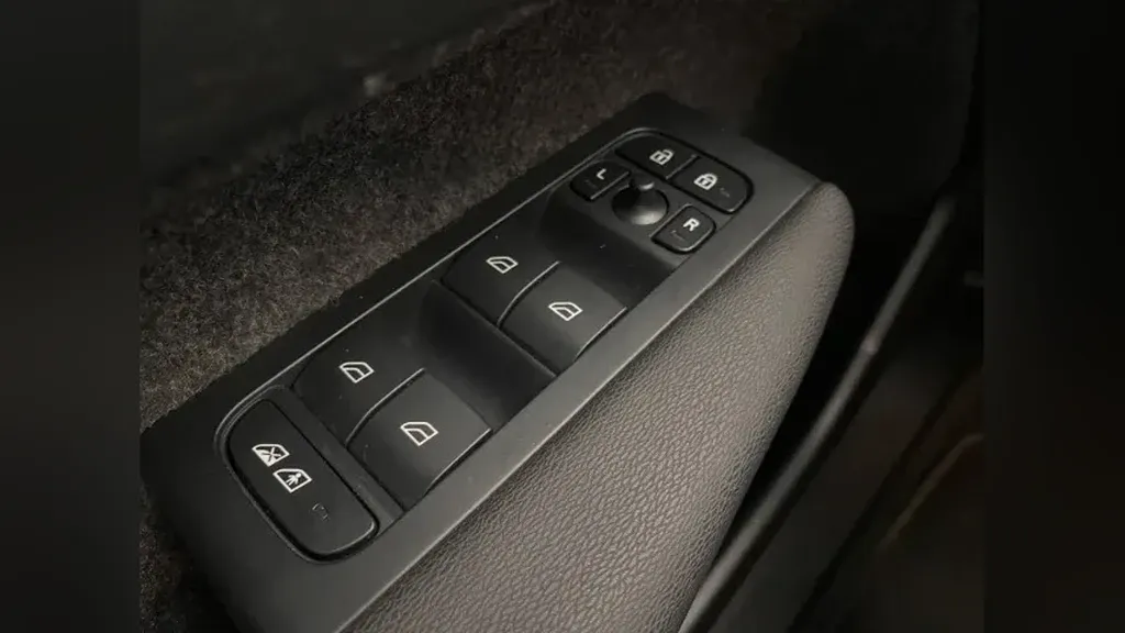 Volvo XC40 Recharge - Imagem 16