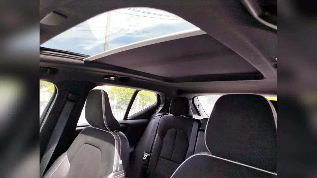 Volvo XC40 Recharge - Imagem 17