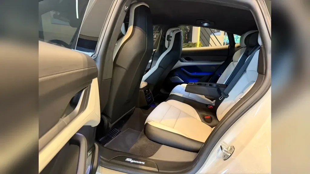 Porsche Taycan - Imagem 15