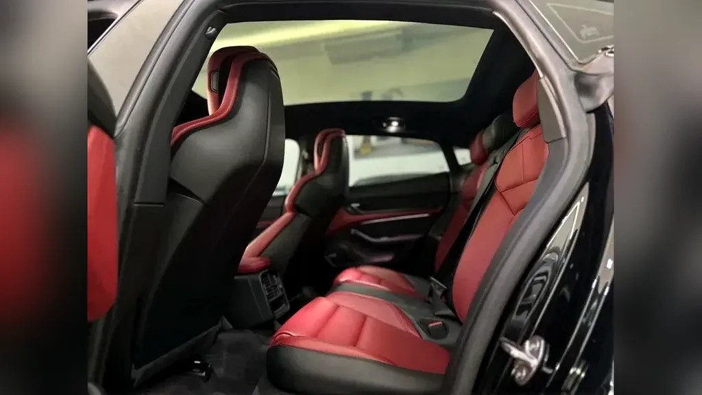 Porsche Taycan - Imagem 13