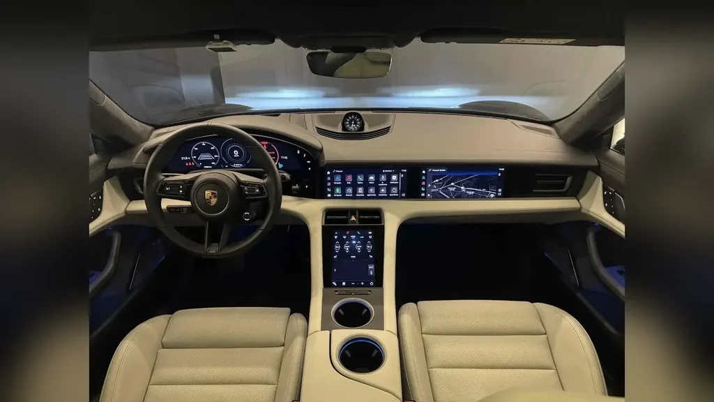 Porsche Taycan - Imagem 14