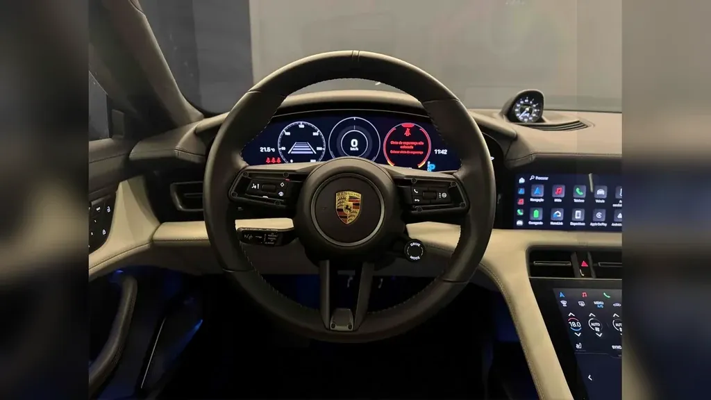 Porsche Taycan - Imagem 15
