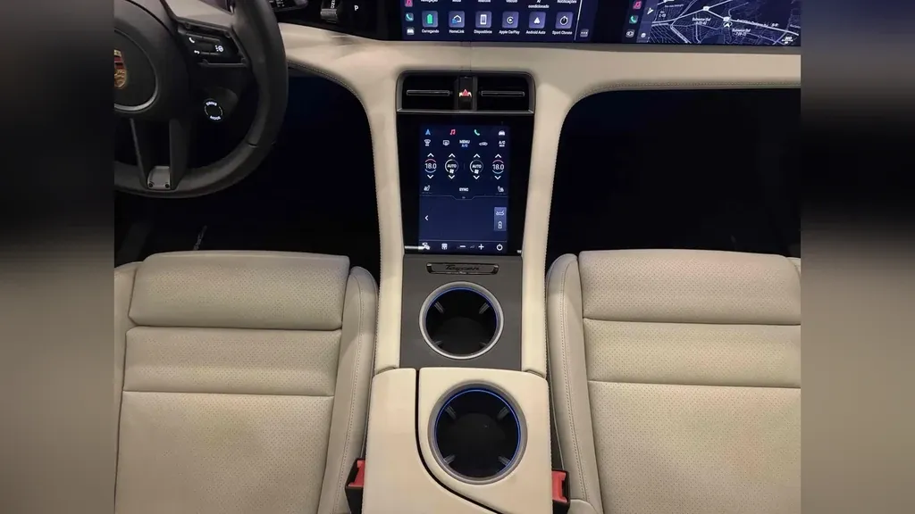 Porsche Taycan - Imagem 17
