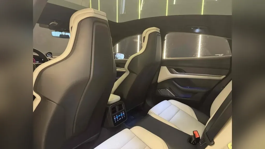 Porsche Taycan - Imagem 19