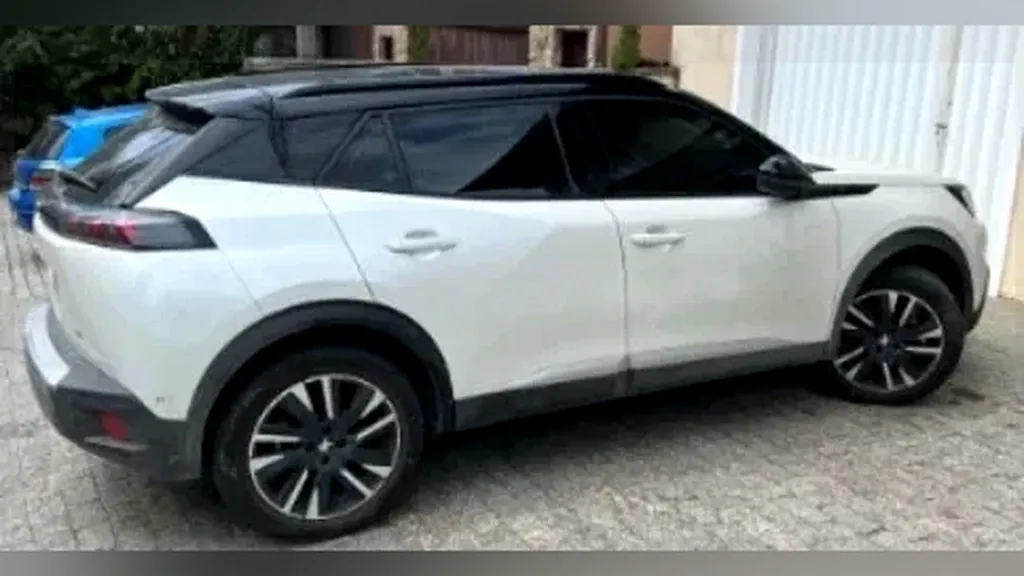 Peugeot E-2008 - Imagem 4