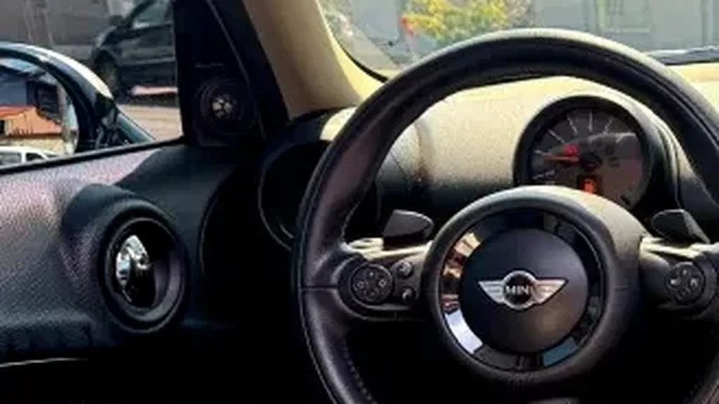 Mini Countryman Plug-in Hybrid - Imagem 9