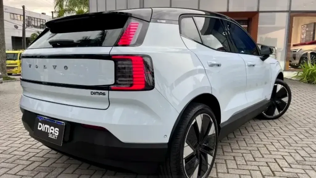 Volvo EX30 - Imagem 3