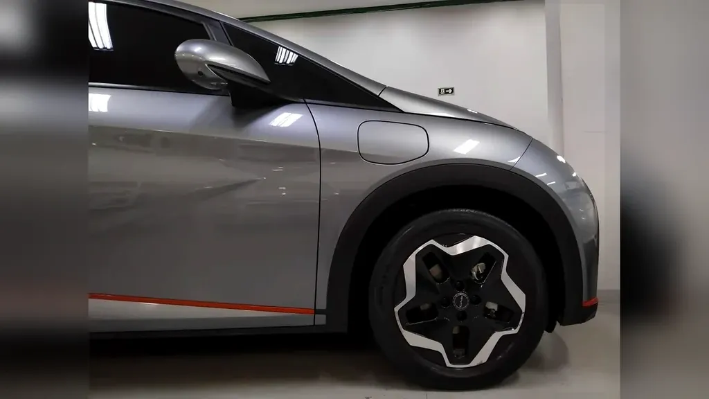 BYD Dolphin - Imagem 12