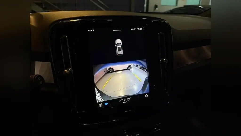 Volvo XC40 Recharge - Imagem 17