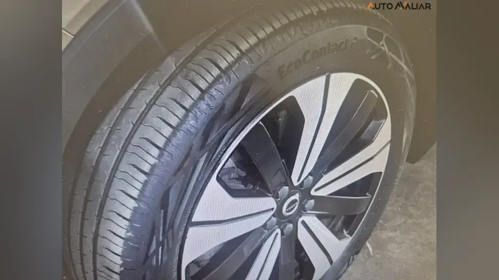 Volvo XC40 Recharge - Imagem 6